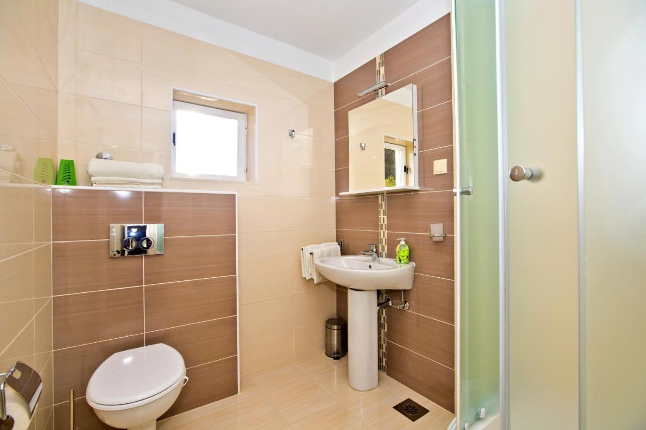 Seaside Secluded Apartments Cove Tvrdni Dolac, Hvar - 4008 Gdinj Екстер'єр фото