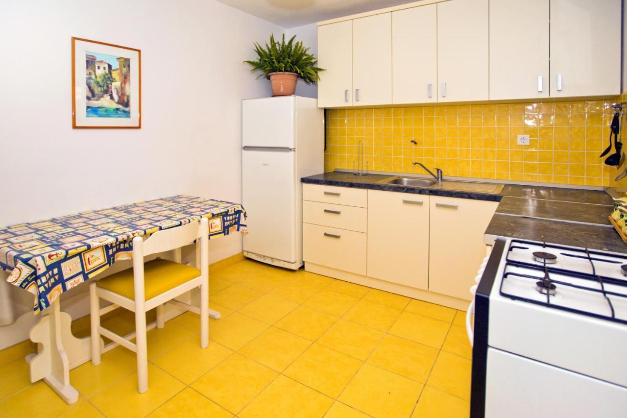 Seaside Secluded Apartments Cove Tvrdni Dolac, Hvar - 4008 Gdinj Екстер'єр фото