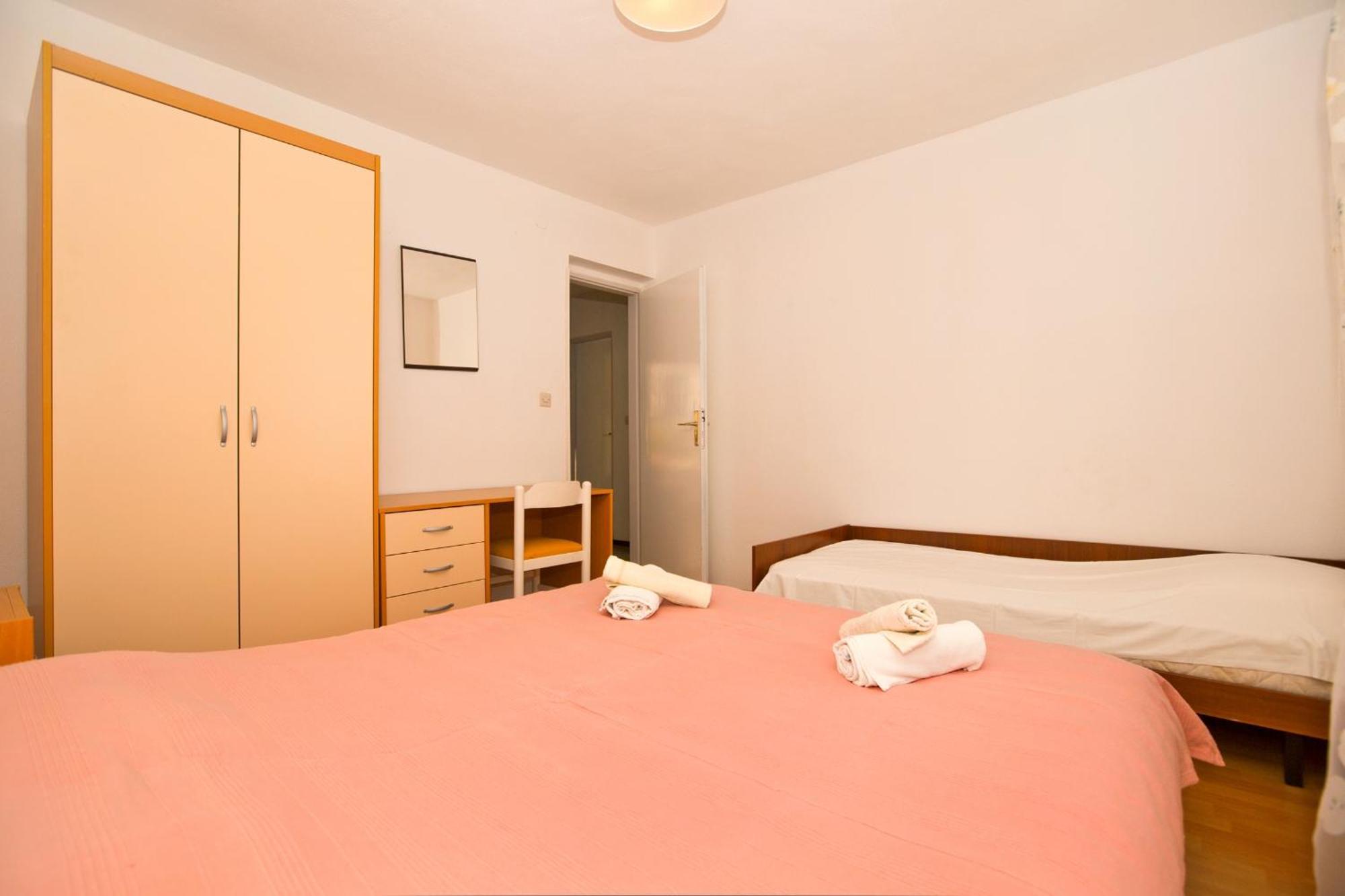 Seaside Secluded Apartments Cove Tvrdni Dolac, Hvar - 4008 Gdinj Номер фото