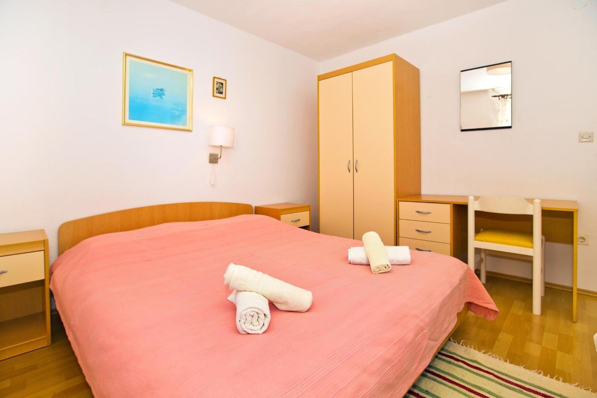 Seaside Secluded Apartments Cove Tvrdni Dolac, Hvar - 4008 Gdinj Номер фото